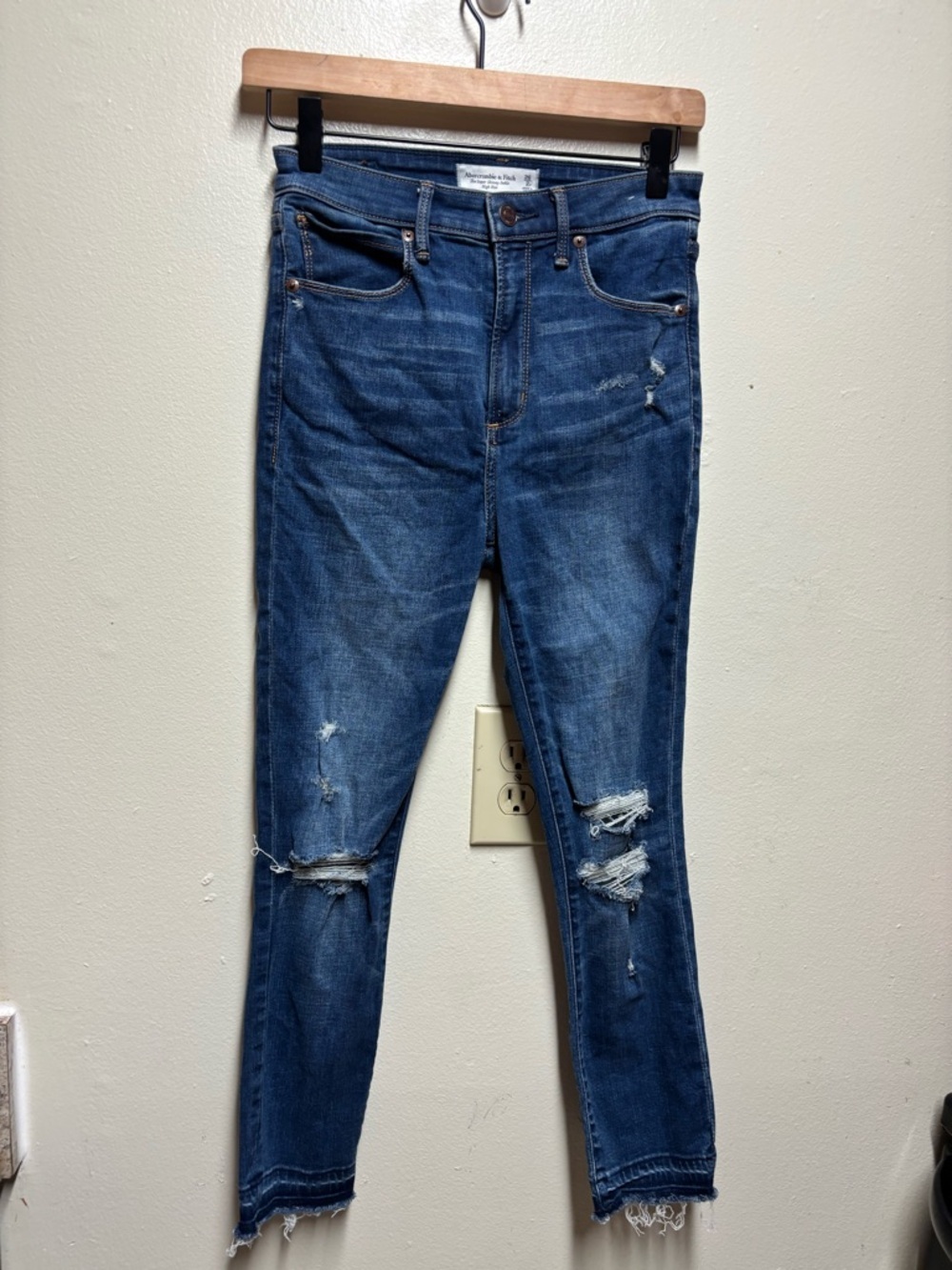 Abercrombie fitch super skinny ankle high rise Jean women's 2 26w 24L